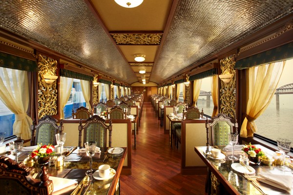 MAHARAJA EXPRESS LUXURY TRAIN TOUR - GEMS OF INDIA